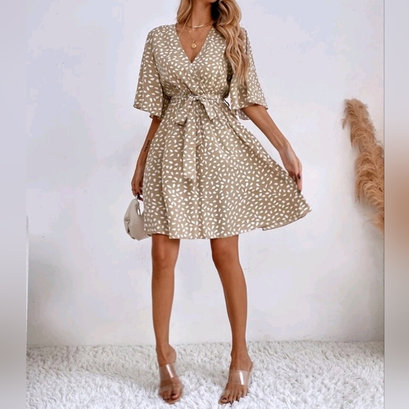 New Boho Short Flutter Sleeve Wrap Front Dress Belted Tan White - Picture 5 of 8